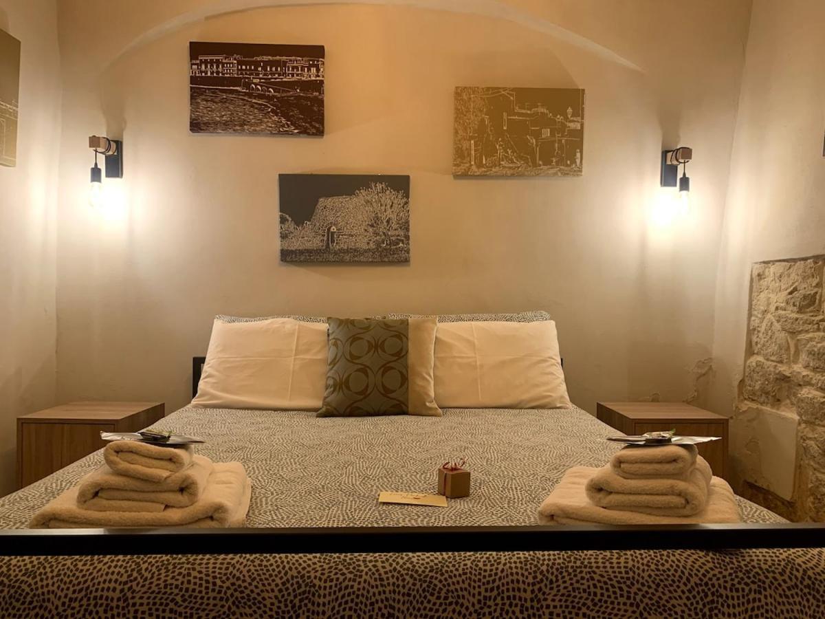 Bed and Breakfast Locus Pendinelli Trani Exterior foto